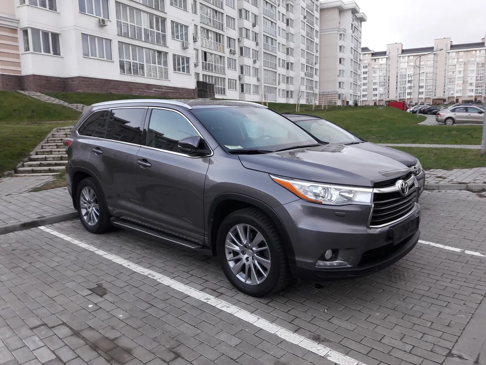 Toyota Highlander III — фото 1