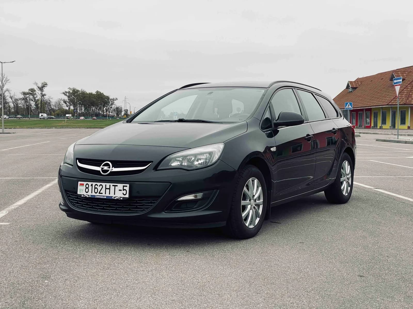 Opel Astra J Рестайлинг — фото 1