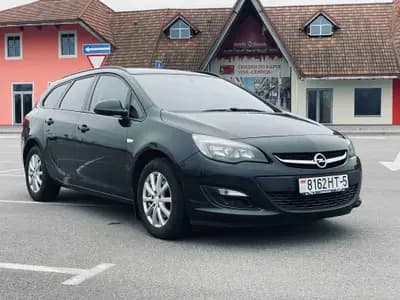 Opel Astra J Рестайлинг — фото 3