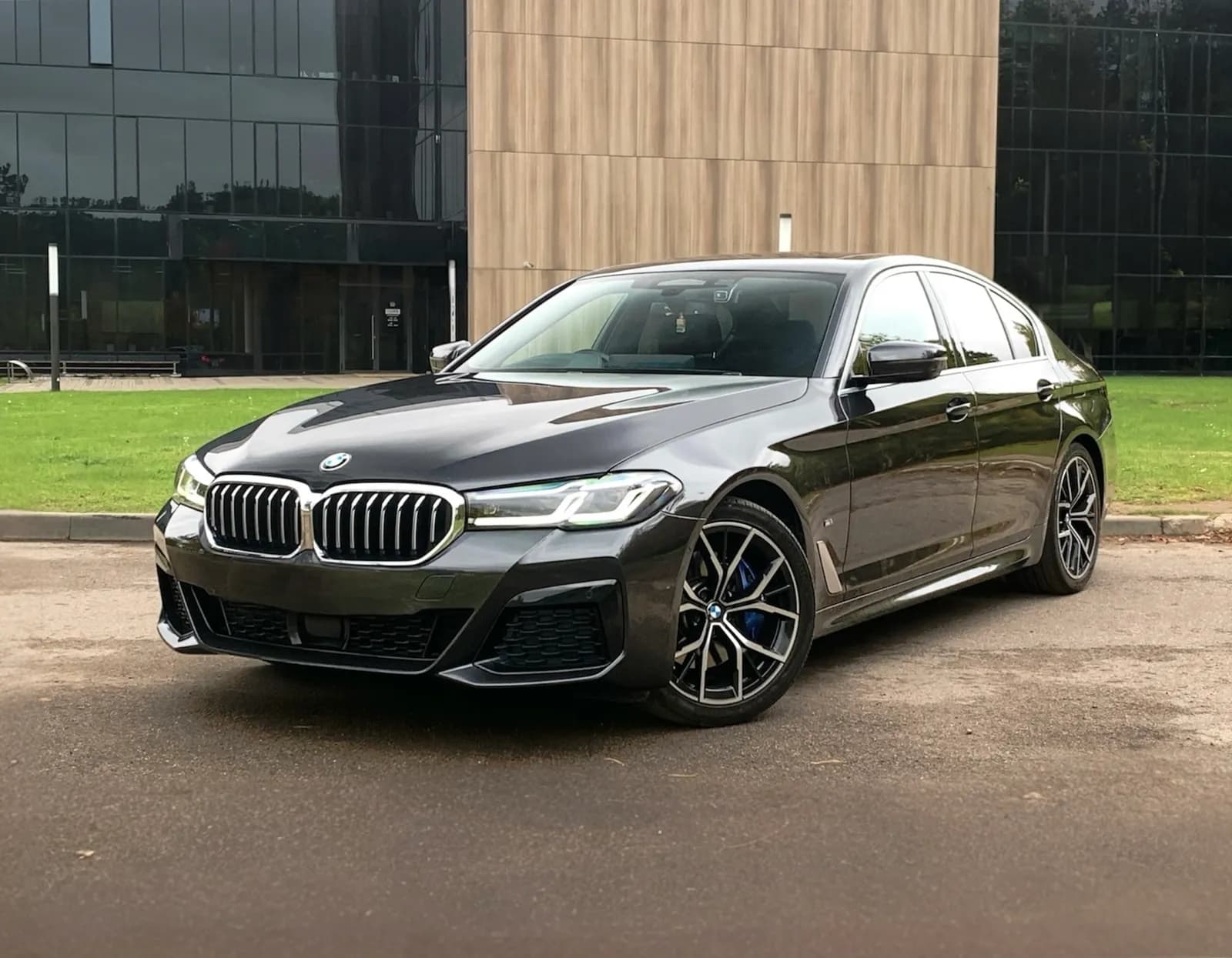 BMW 5 серия (G30/G31) Рестайлинг 530i Xdrive — фото 1